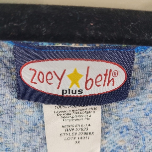 Zoey Beth Plus Top Size 3X Short Sleeve Paisley EUC - Picture 6 of 7